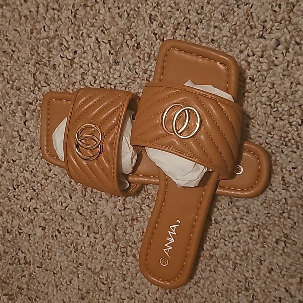Shoes - Picture 2 of 3